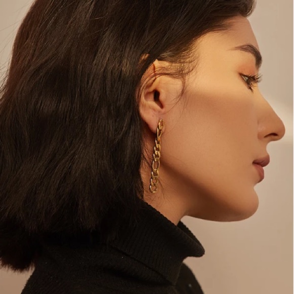 💛18K gold plated chain long dangle earrings - Picture 2 of 5